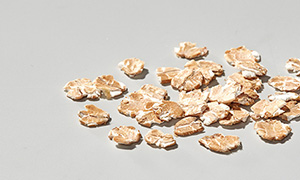 Rolled malted wheat light